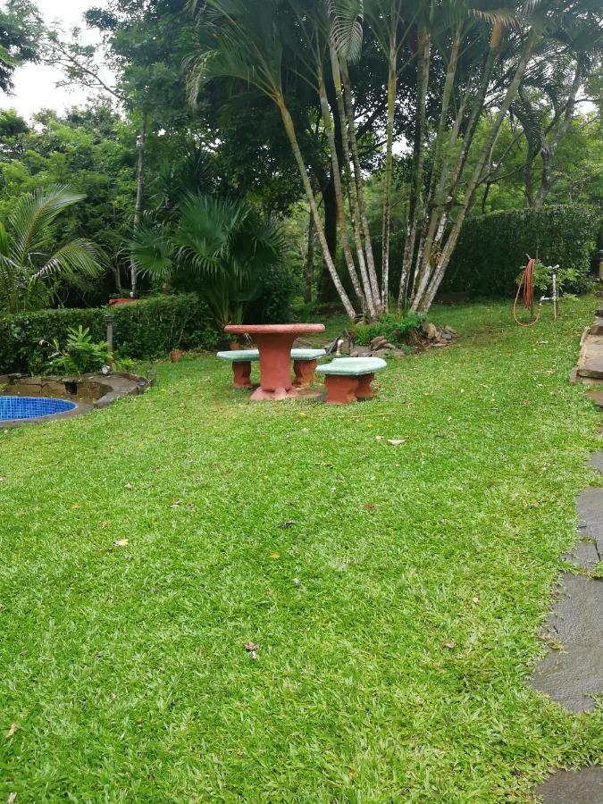Pochote Lodge Guayabo  ภายนอก รูปภาพ