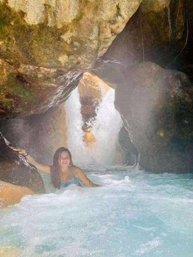 Pochote Lodge Guayabo  ภายนอก รูปภาพ